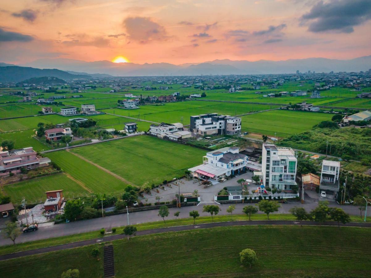 冬山閒雲居民宿 Dongshan  Buitenkant foto